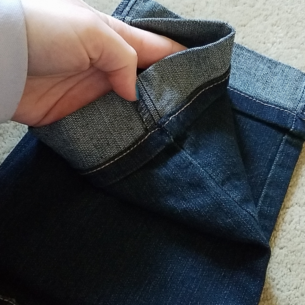 Capri Pants - Picture 3 of 6